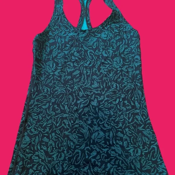 Lululemon tank - Picture 3 of 3